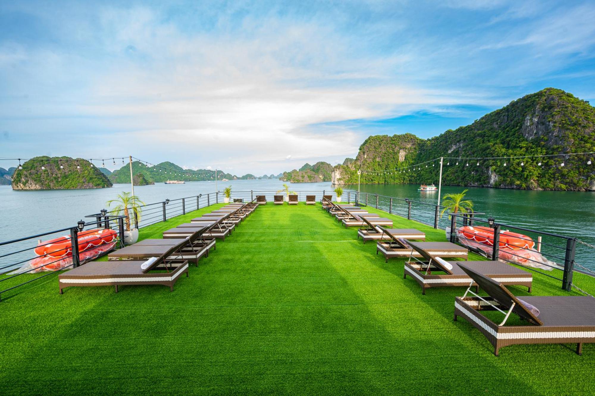 Velar Of The Sea Hotel Ha Long Bagian luar foto