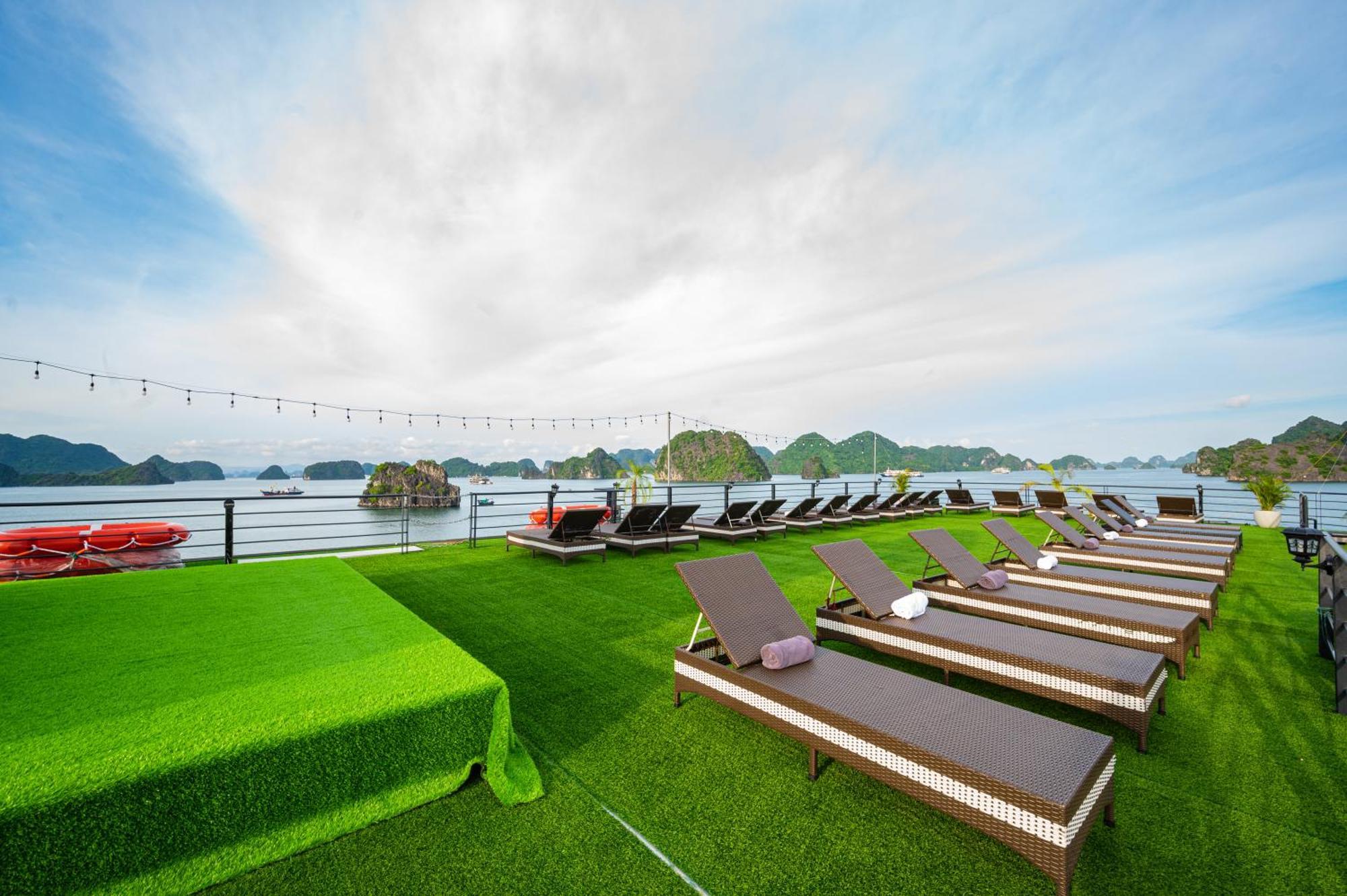Velar Of The Sea Hotel Ha Long Bagian luar foto
