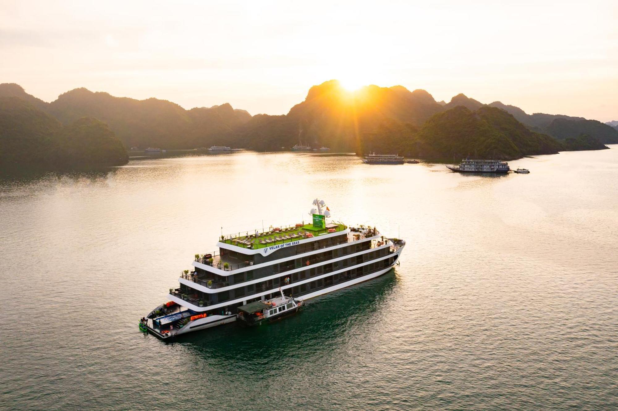 Velar Of The Sea Hotel Ha Long Bagian luar foto