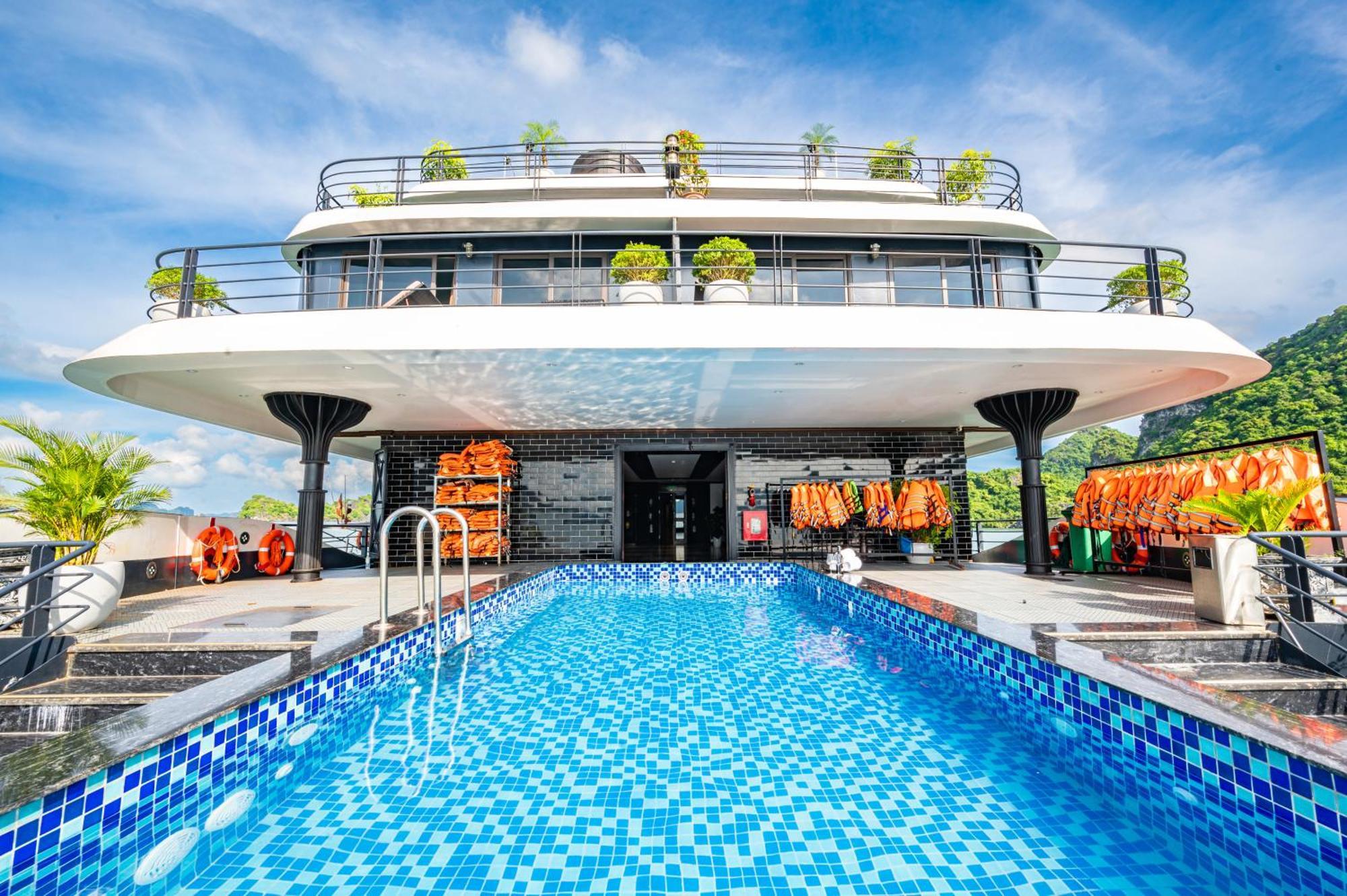 Velar Of The Sea Hotel Ha Long Bagian luar foto